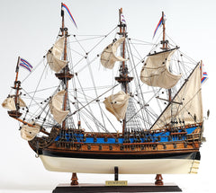 GOTO PREDESTINATION SMALL Model Display, Home furniture and decor, Old Modern Handicrafts, XoticBrands Home Decor