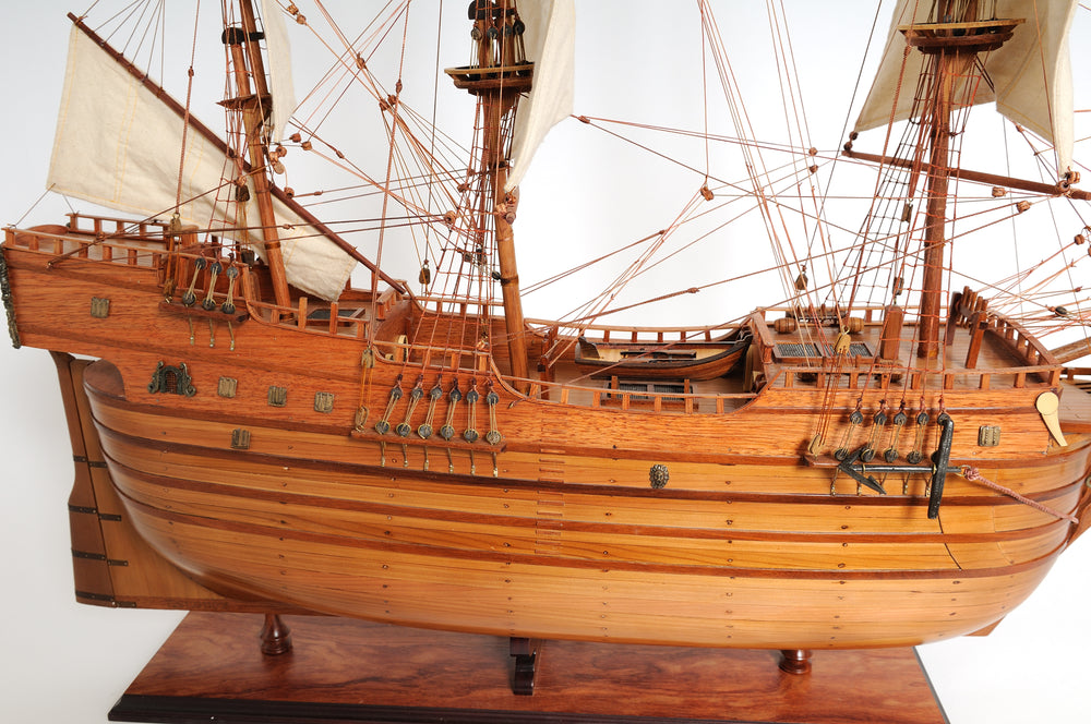 Arabella Model Display, Home furniture and decor, Old Modern Handicrafts, XoticBrands Home Decor