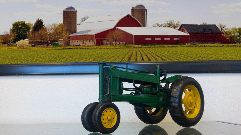  1935 John Deere Model B Tractor Metal Handmade, Home furniture and dÃ©cor, OLD MODERN HANDICRAFTS, XoticBrands Home Decor
