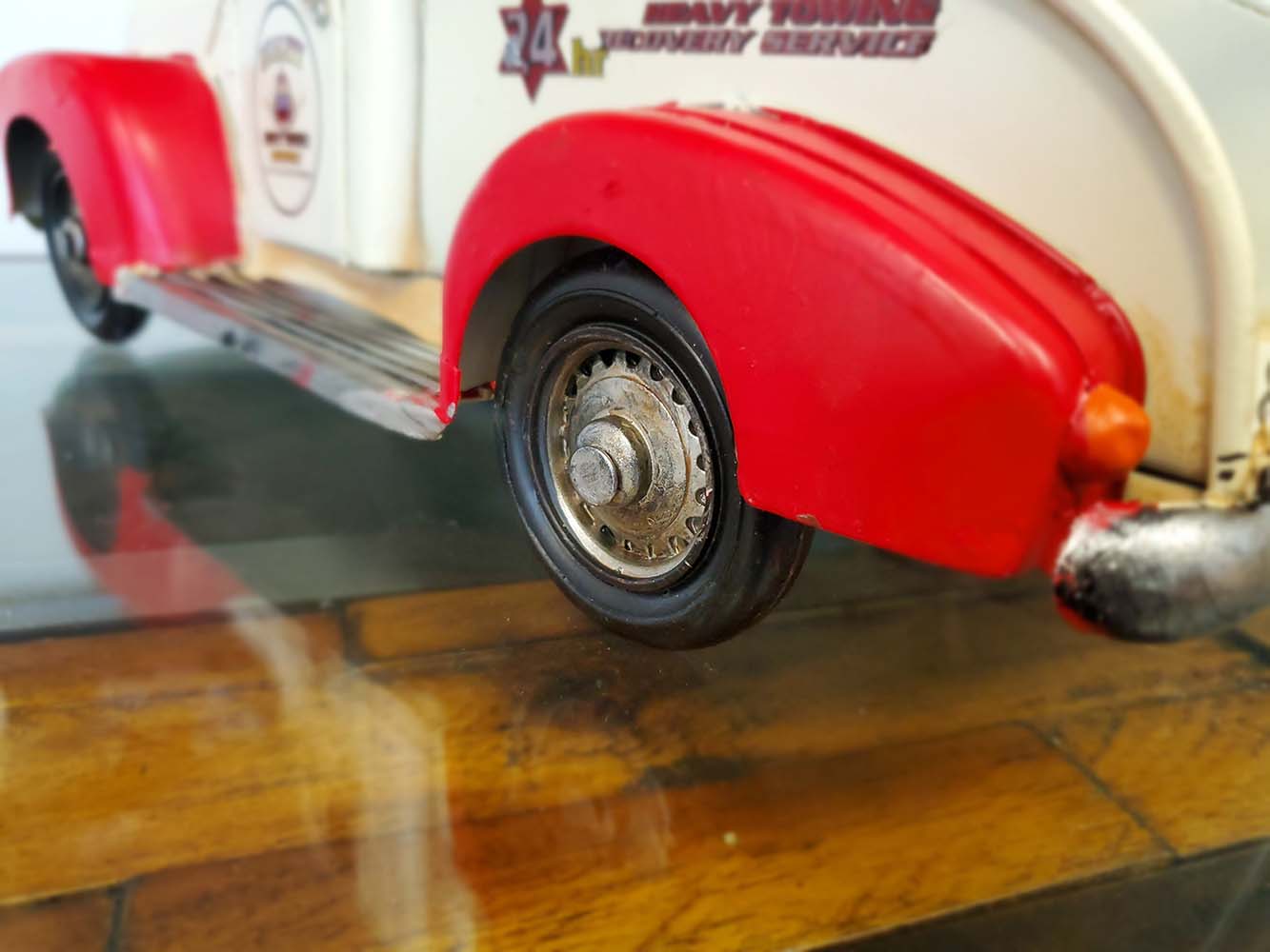  Metal Handmade Classic Chevrolet Tow Truck, Home furniture and dÃ©cor, OLD MODERN HANDICRAFTS, XoticBrands Home Decor