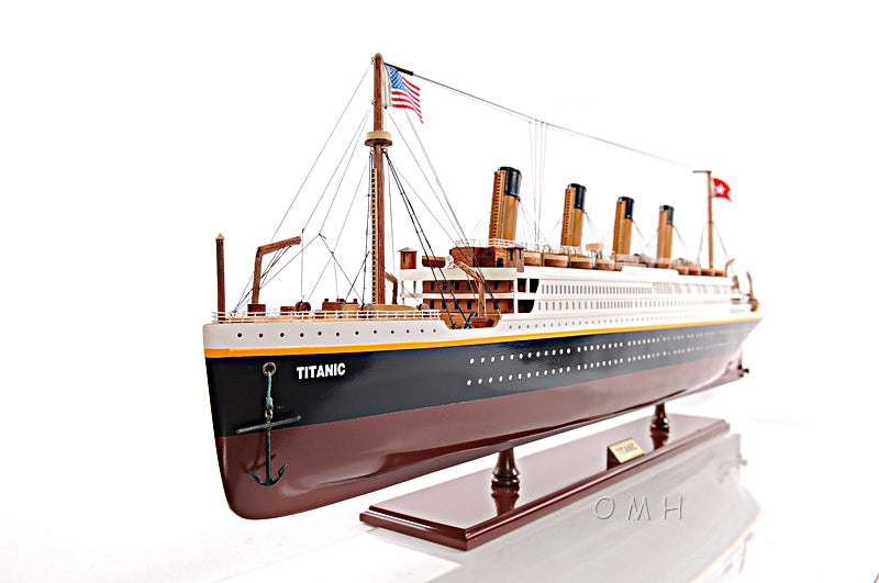  RMS Titanic Midsize with Display Case, Home furniture and decor, Old Modern Handicrafts, XoticBrands Home Decor