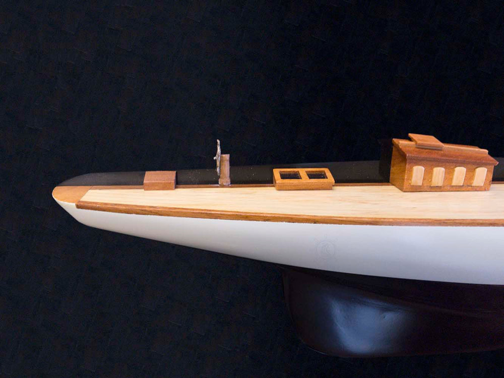  Shamrock Brown/White Painted Half Hull Model Boat Yacht Handmade, Home furniture and dÃ©cor, OLD MODERN HANDICRAFTS, XoticBrands Home Decor