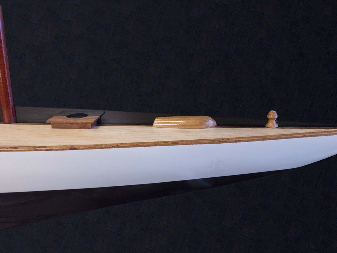  Shamrock Brown/White Painted Half Hull Model Boat Yacht Handmade, Home furniture and dÃ©cor, OLD MODERN HANDICRAFTS, XoticBrands Home Decor