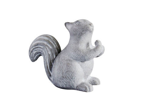 Nutty Squirrel Garden Animal Statue - XoticBrands Home Decor