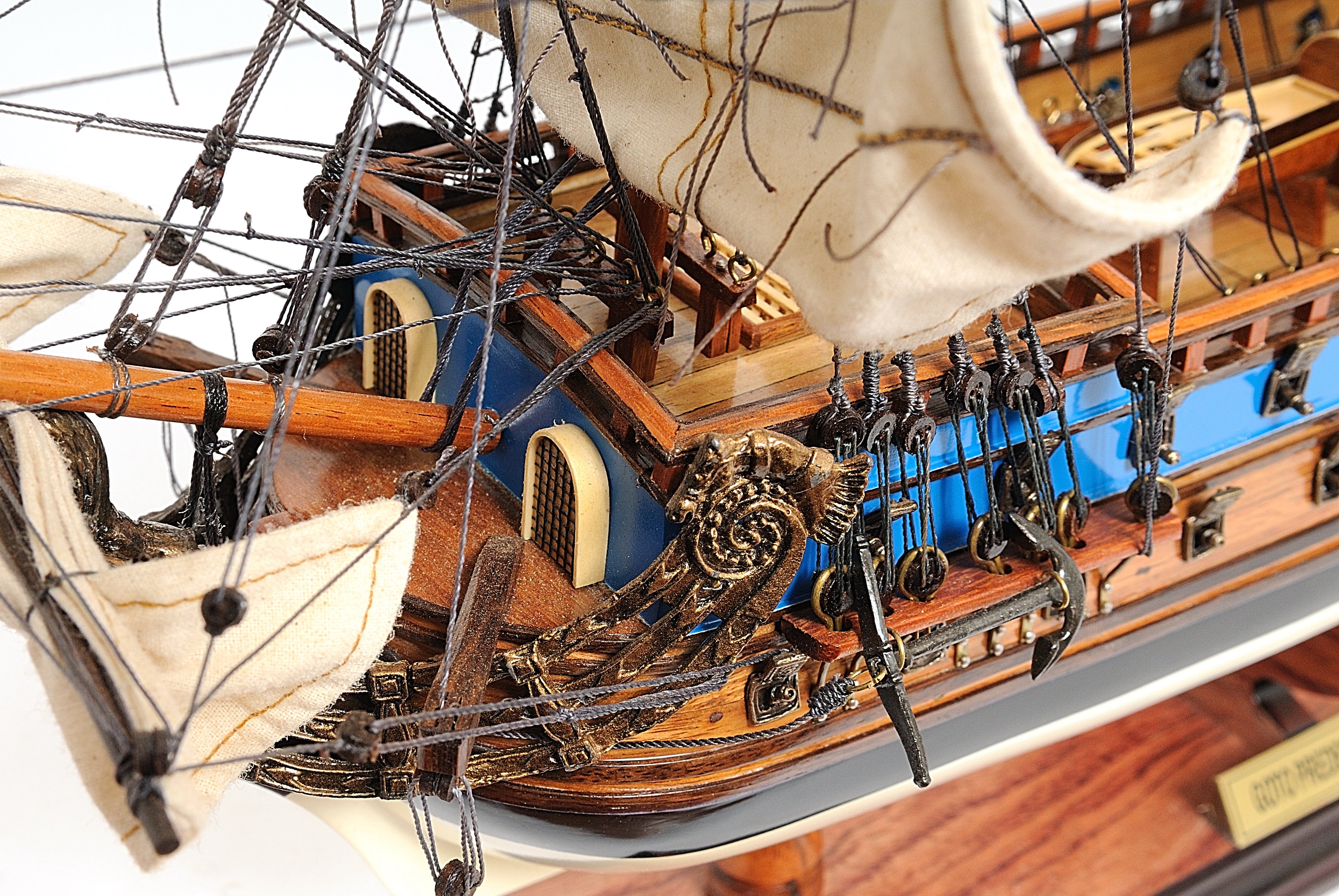  GOTO PREDESTINATION SMALL Model Display, Home furniture and decor, Old Modern Handicrafts, XoticBrands Home Decor