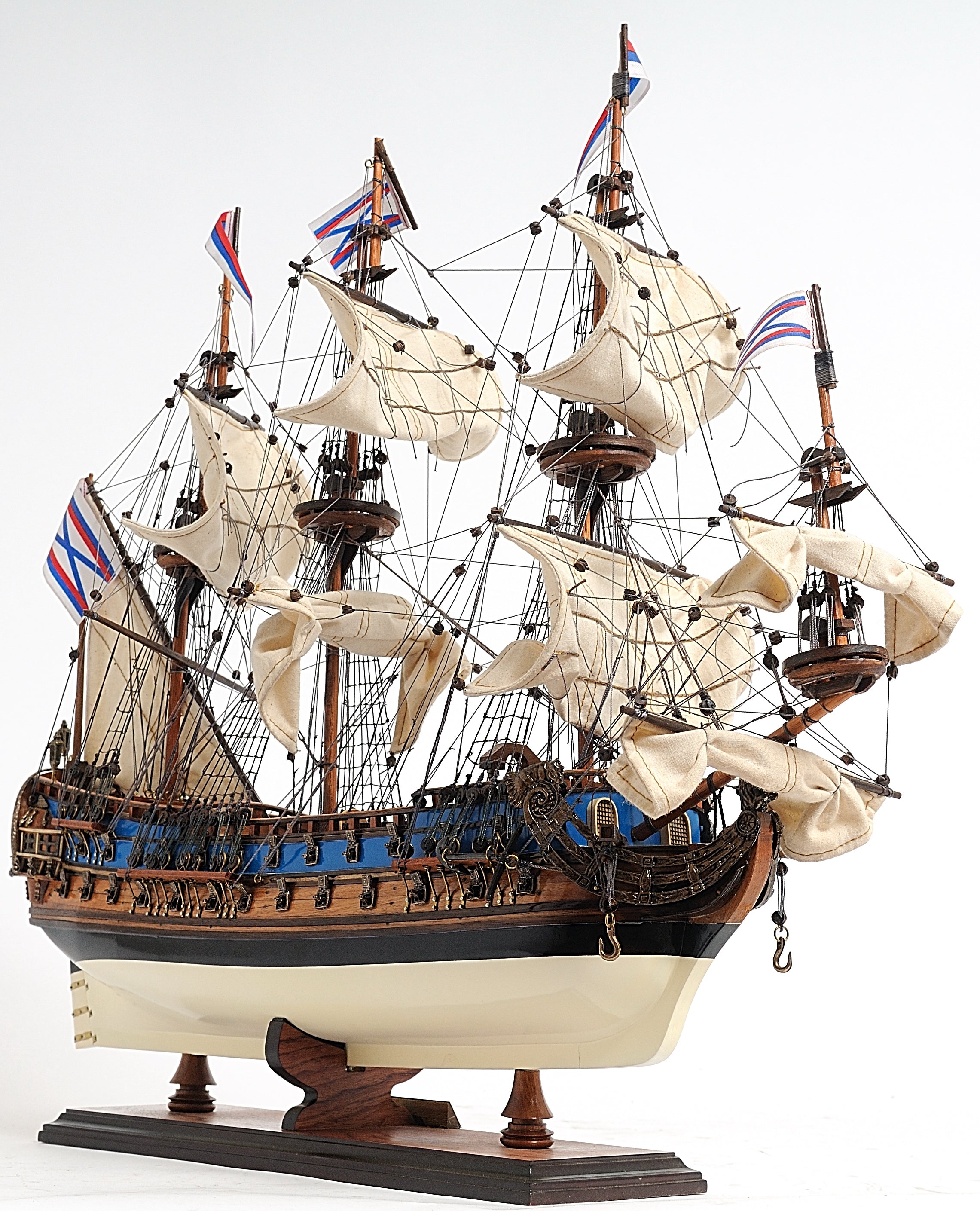  GOTO PREDESTINATION SMALL Model Display, Home furniture and decor, Old Modern Handicrafts, XoticBrands Home Decor
